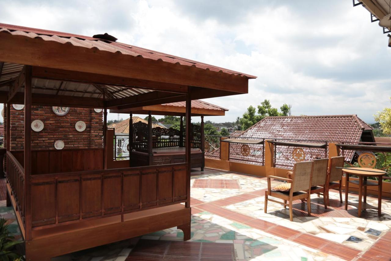 Jowo Kluthuk Heritage Kalasan Extérieur photo